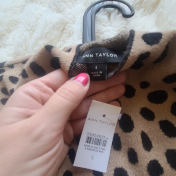 Ann Taylor Leopard print blouse - Picture 4 of 4